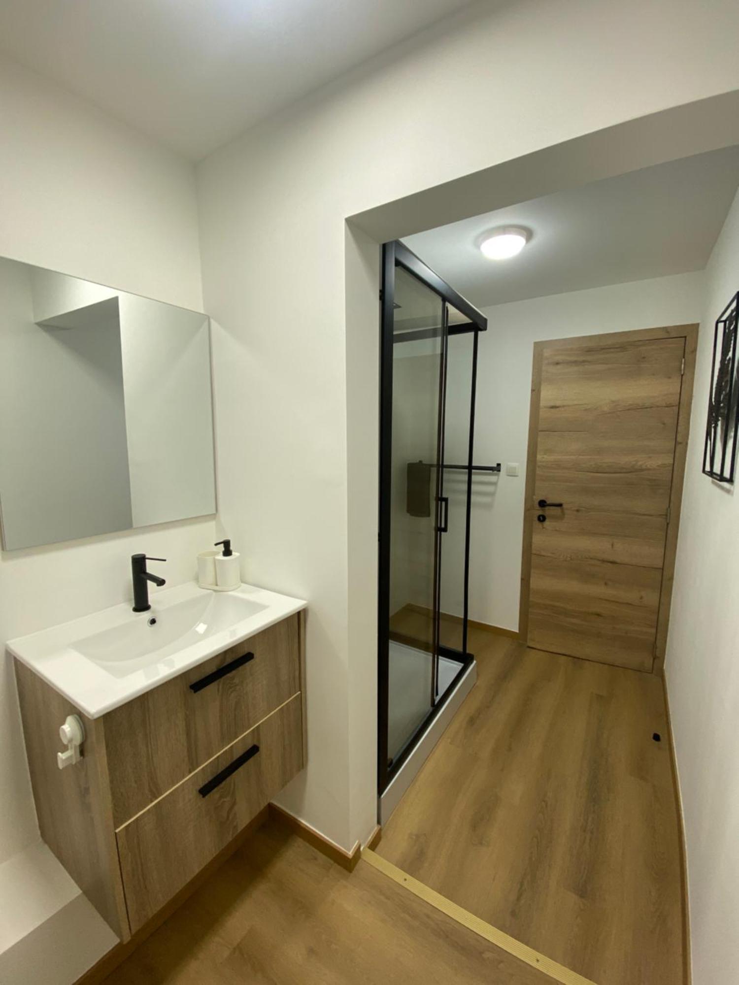 1-D011 Superbe Appartement Spacieux Tres Calme Charleroi Eksteriør bilde